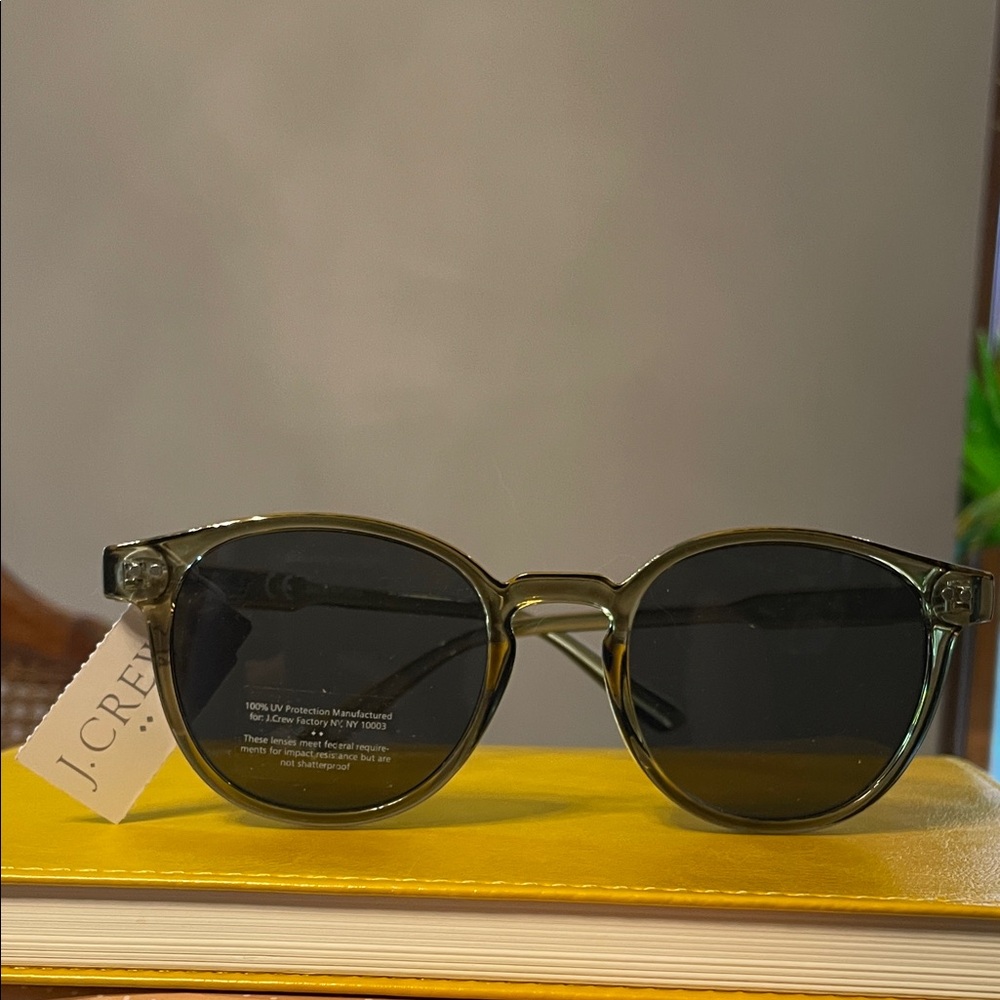 J. Crew factory Dark Green Sunglasses round frame new with tag